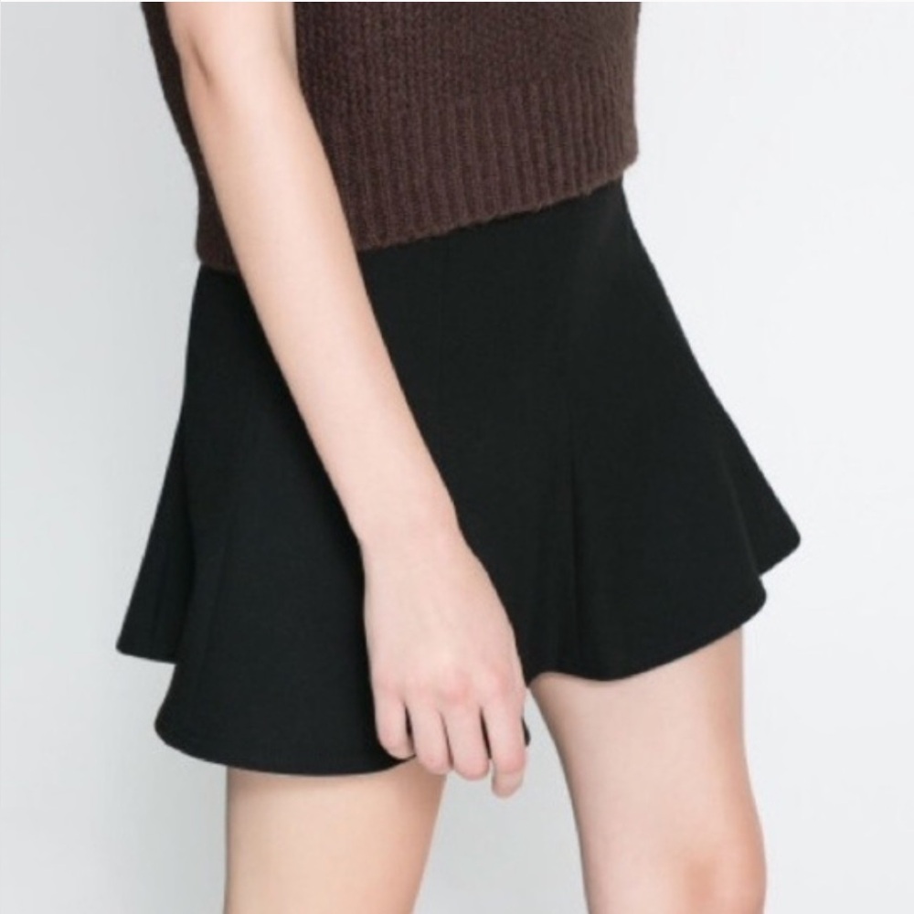 Zara Knit Flirty Skater Circle Black Skirt Size Small